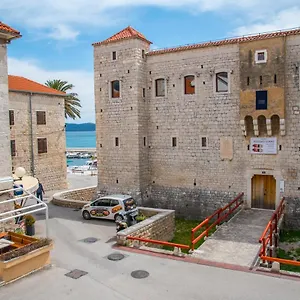 Willa Heritage Vitturi Sea View, Kaštela