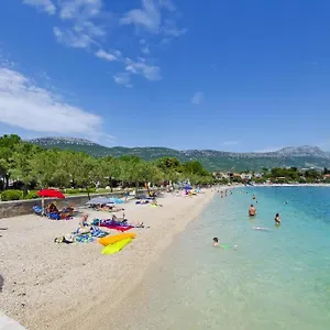 Bambino Kastela