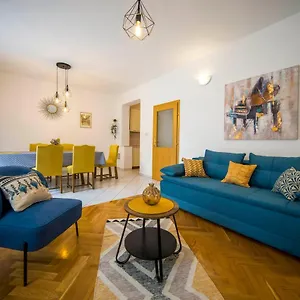 Apartment 3 Bedroom Antonio, Kaštela