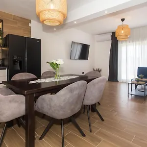 Apartament Angolo, Kaštela